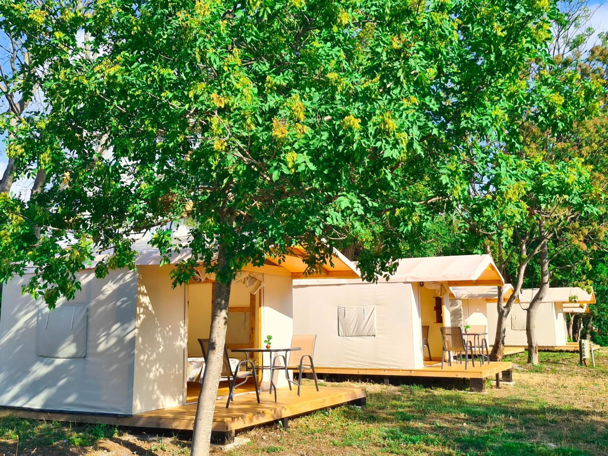 Divoto Glamping Hotel บัลชิค ภายนอก รูปภาพ